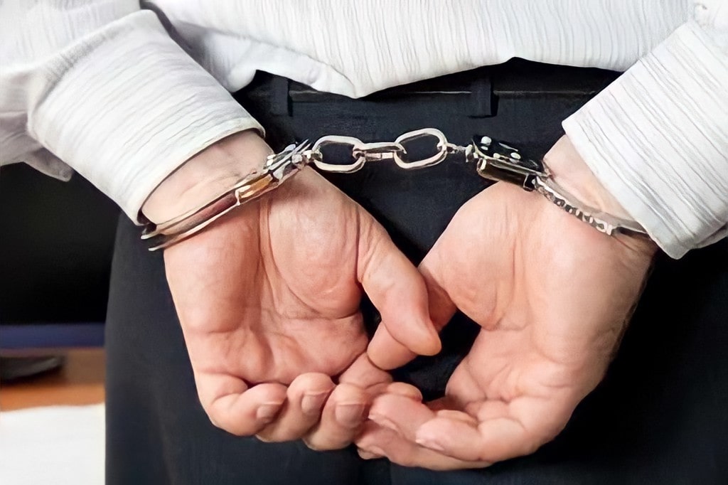 قانون کاهش مجازات حبس تعزیری، وکیل کاهش مجازات کاشان، کاهش حبس جرائم تعزیری، وکیل کیفری کاشان، مجازات جایگزین حبس، تعلیق مجازات، تعویق صدور حکم، وکیل دادگستری کاشان، آزادی مشروط، تخفیف مجازات.