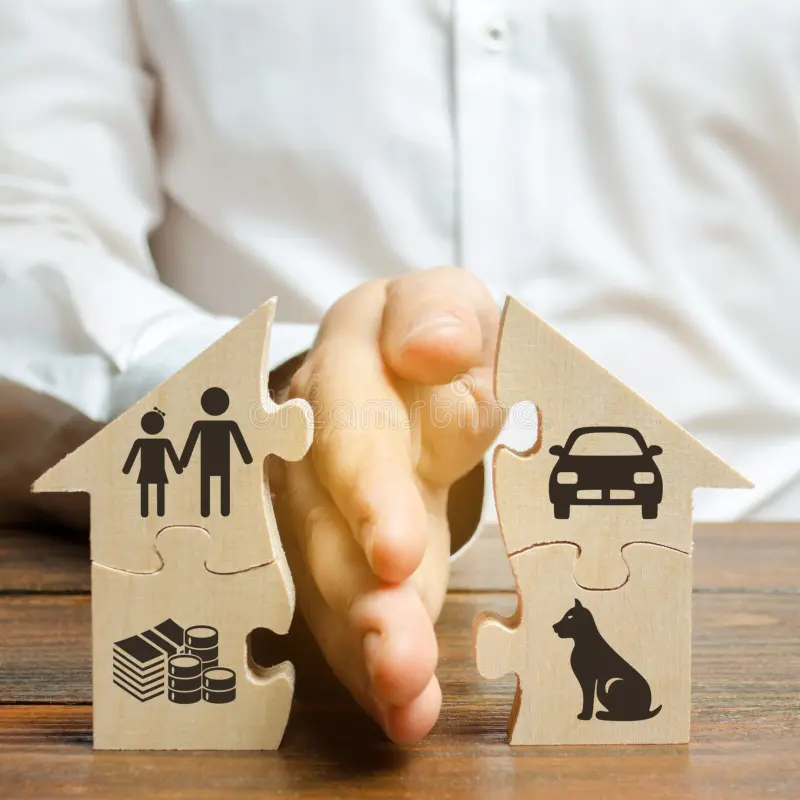 ثبت تقسیمنامه, وکیل الزام به ثبت تقسیم نامه در کاشان, تقسیم نامه وراث, دعوای ثبت رسمی تقسیم نامه, تفاوت افراز با تقسیم نامه, تفکیک و افراز املاک, وکیل وراثت, وکیل رسمی کردن تقسیم نامه, مشاوره رایگان دعاوی ملکی, بهترین وکیل کاشان