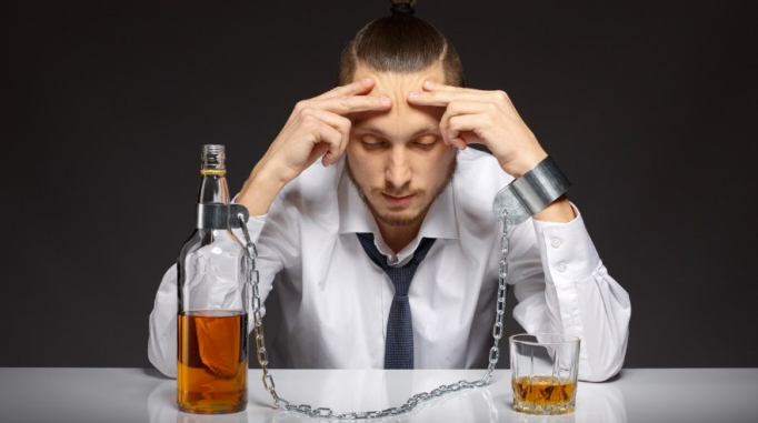 مصرف مسکر چیست | حکم شرعی مصرف مسکر | مجازات مصرف مسکر در قانون مجازات اسلامی | مواد قانونی مصرف مسکر | اثبات جرم مصرف مسکر | مجازات شرب خمر | تفاوت شرب خمر و مصرف مسکر | وکیل کیفری مصرف مسکر در کاشان | مجازات حدی مصرف مسکر | دفاعیات مصرف مسکر در دادگاه | جرم مصرف مسکر در ایران