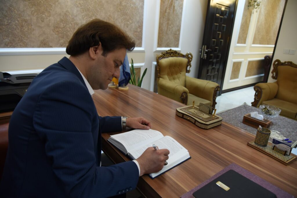 سید میثم رضویه وکیل کاشان